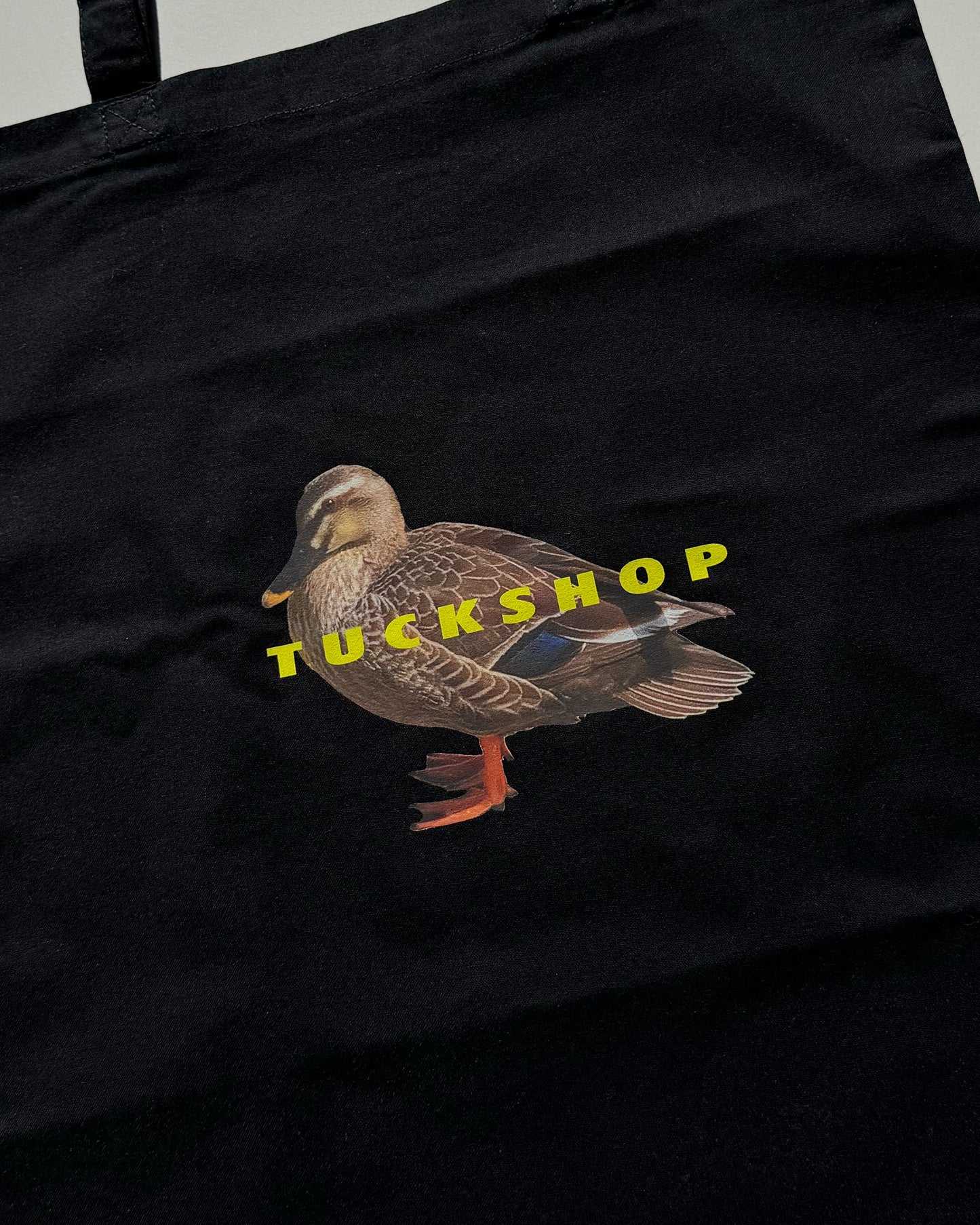 GIFT WRAPPING HOLIDAY DUCK WRAP TOTE