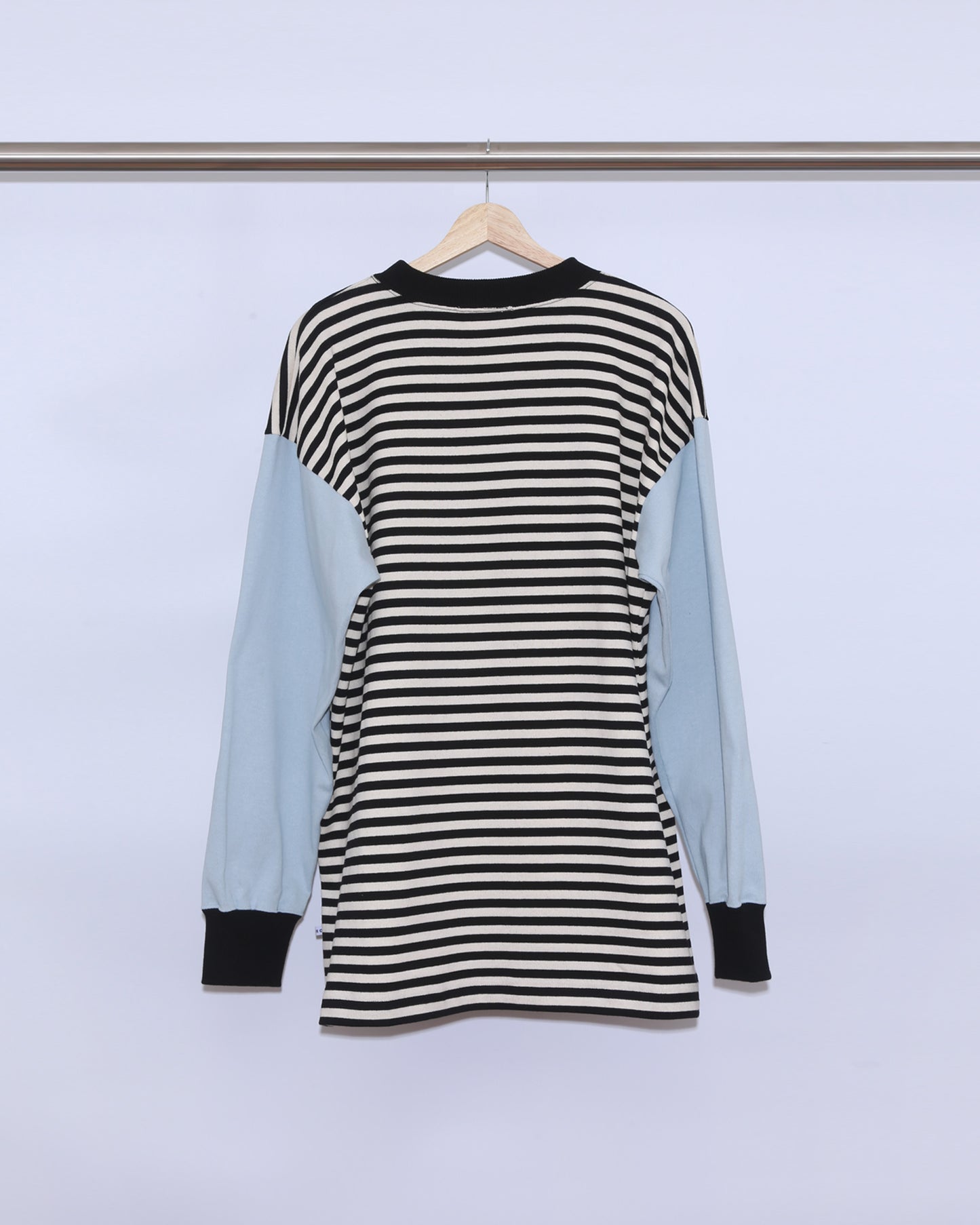 BORDER LONG SLEEVE CUT SEW