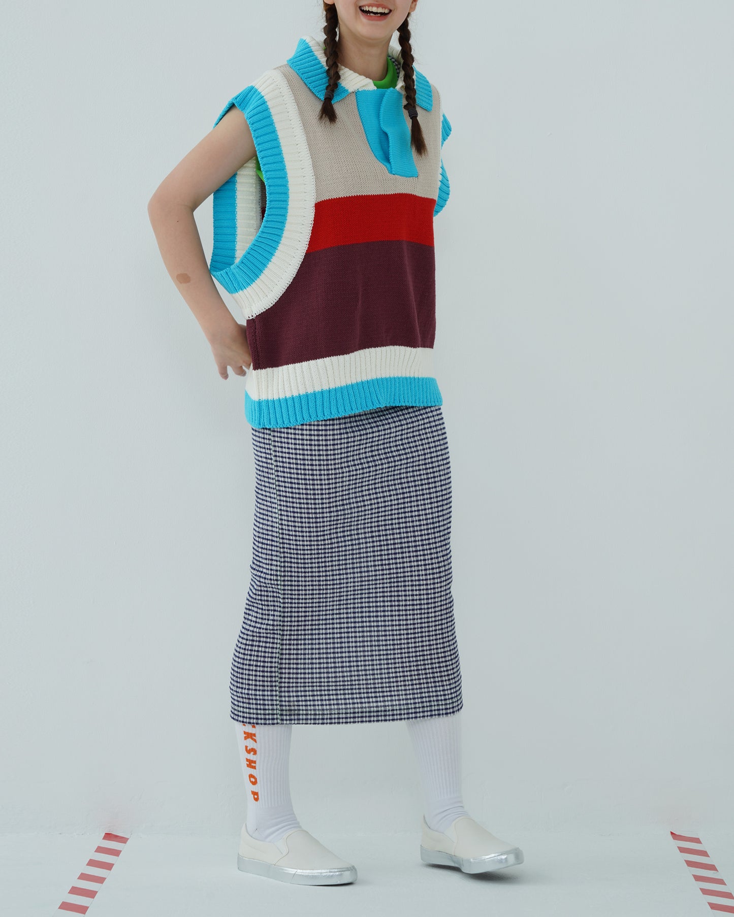 COLLARED KNIT VEST