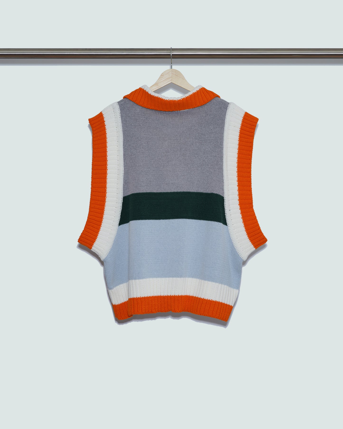 COLLARED KNIT VEST