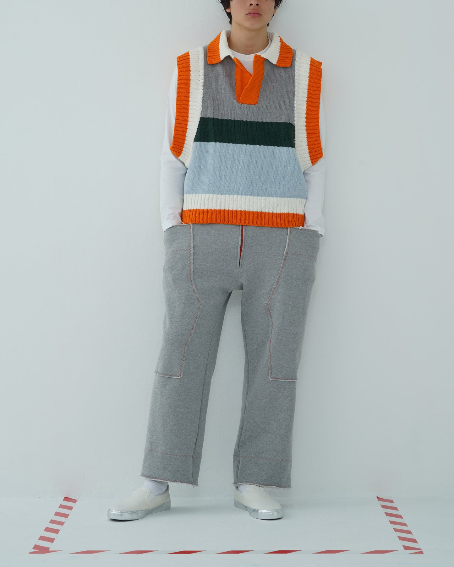 COLLARED KNIT VEST