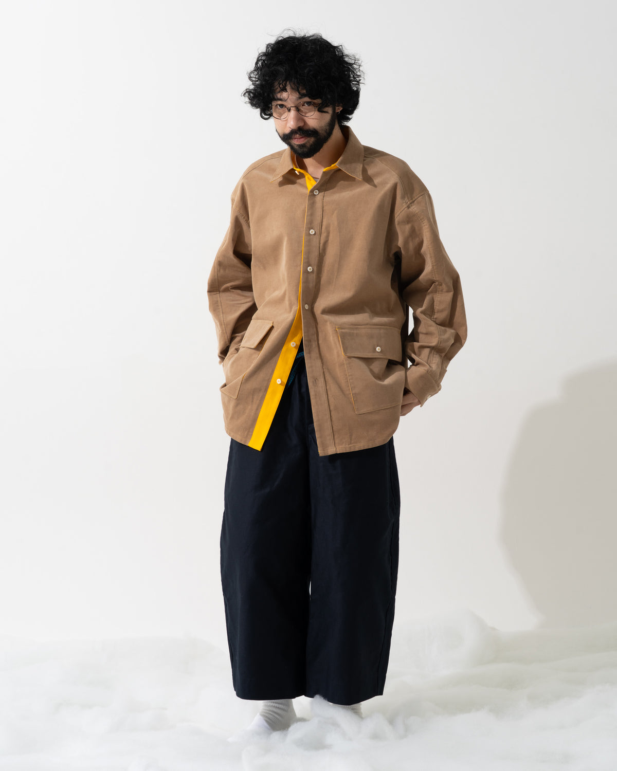 SPLIT SS SHIRT / off white & khaki