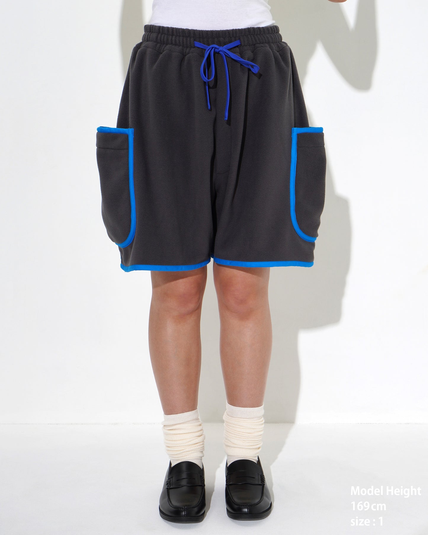 FLEECE PIPING SHORTS