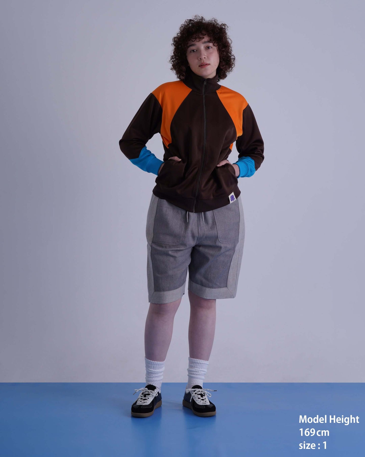 HARDWOOD SHORTS / gray