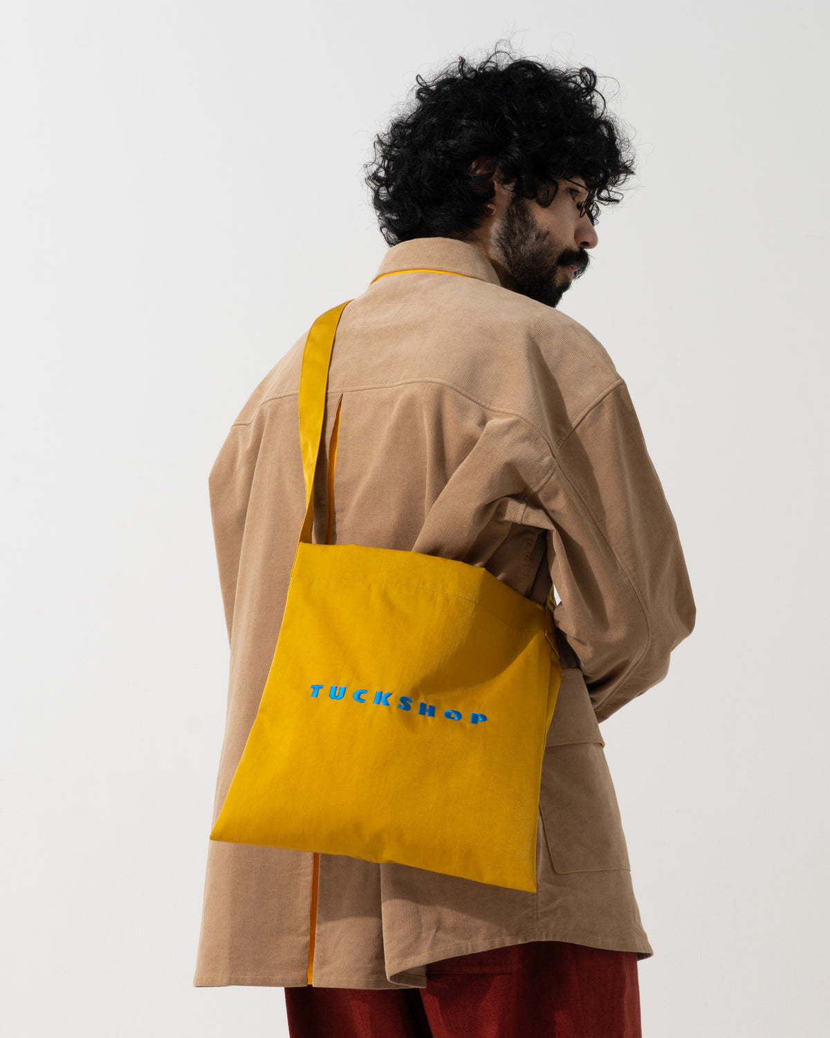 LOGO SHOULDER BAG