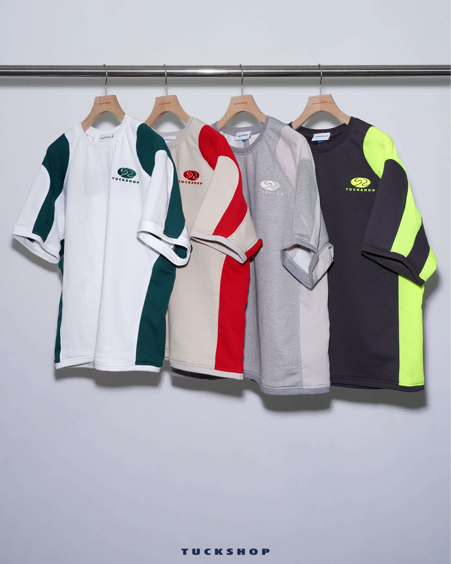 RALLY T-SHIRT / beige & red