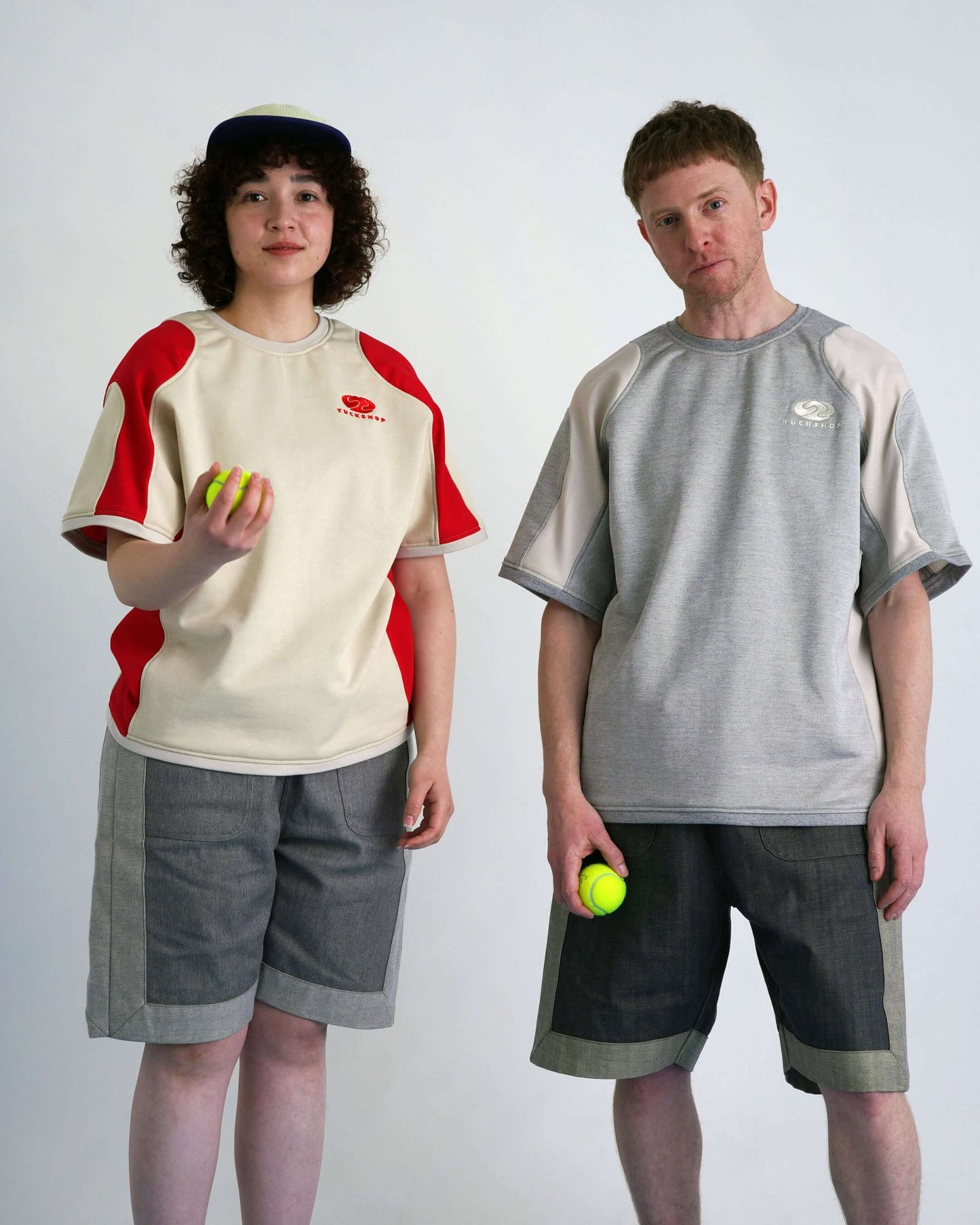 RALLY T-SHIRT / beige & red