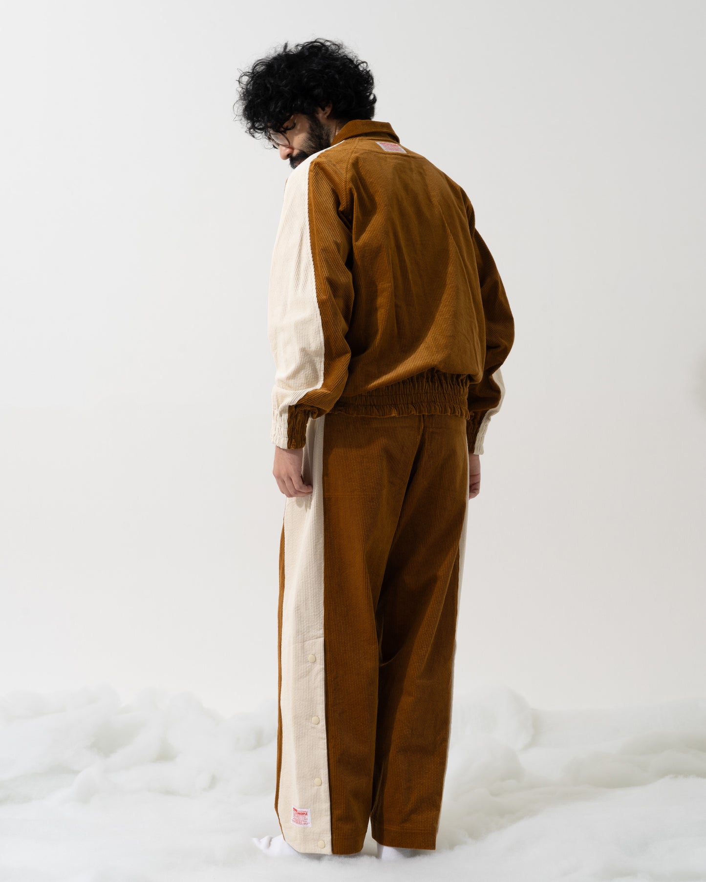 SNAP CORDUROY PANTS / amber & ivory