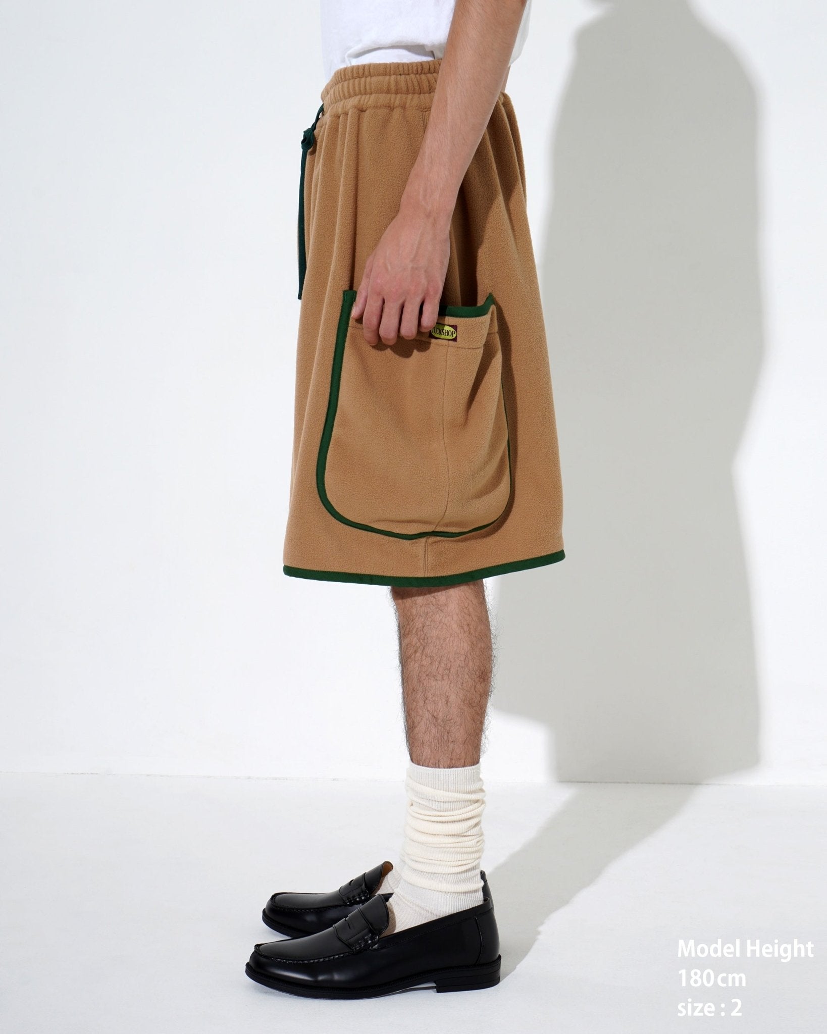 FLEECE PIPING SHORTS - TUCKSHOP