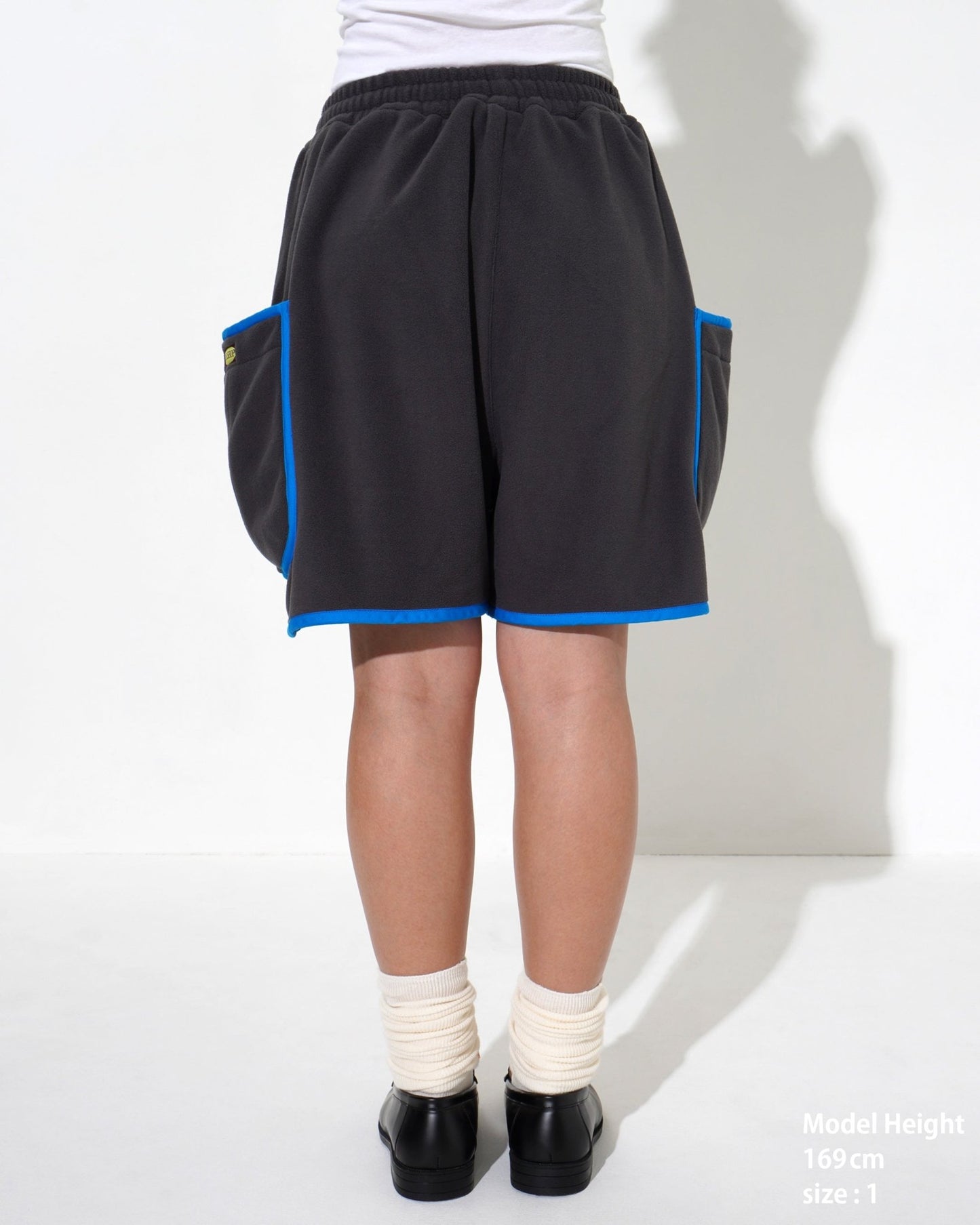 FLEECE PIPING SHORTS - TUCKSHOP