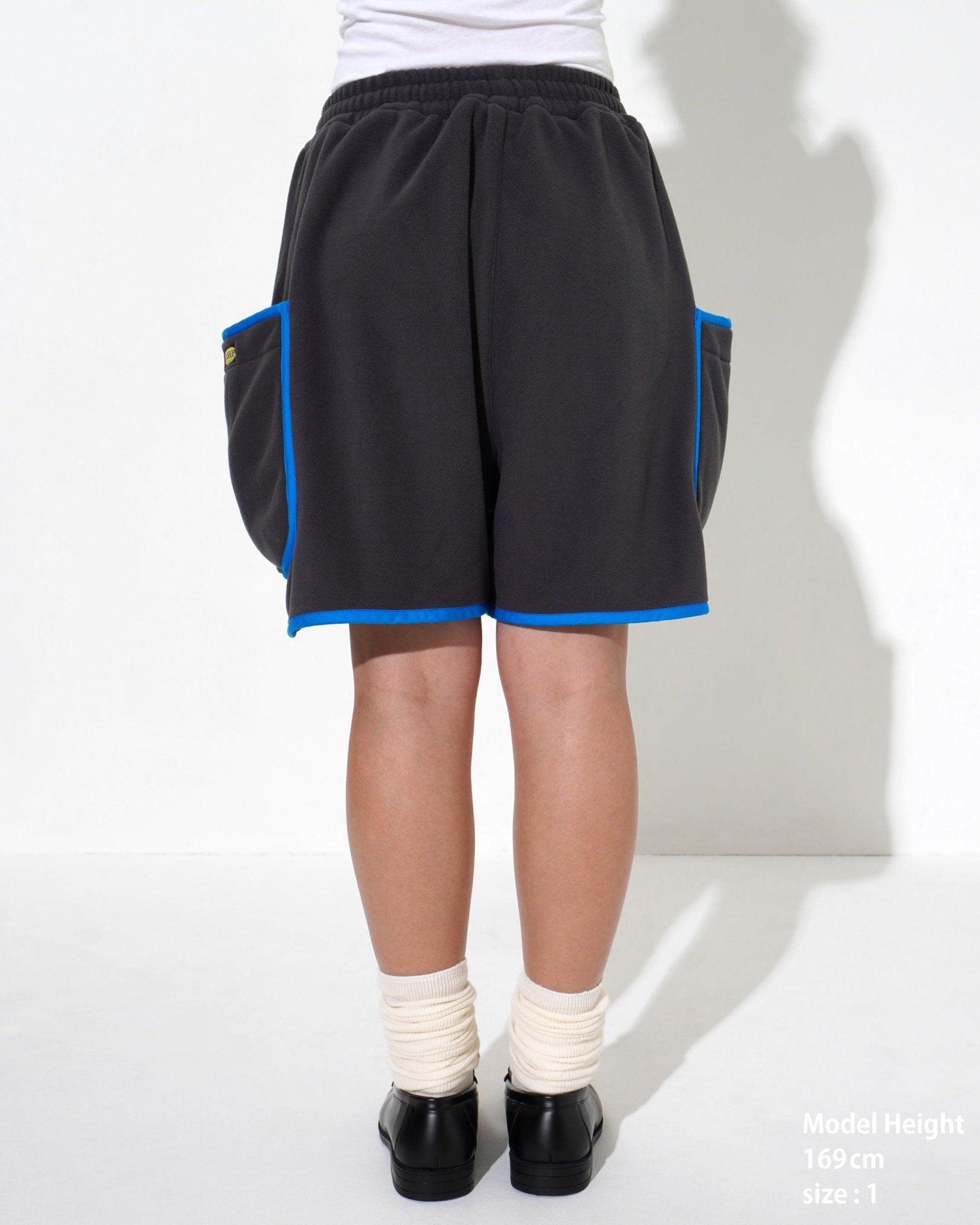 FLEECE PIPING SHORTS - TUCKSHOP