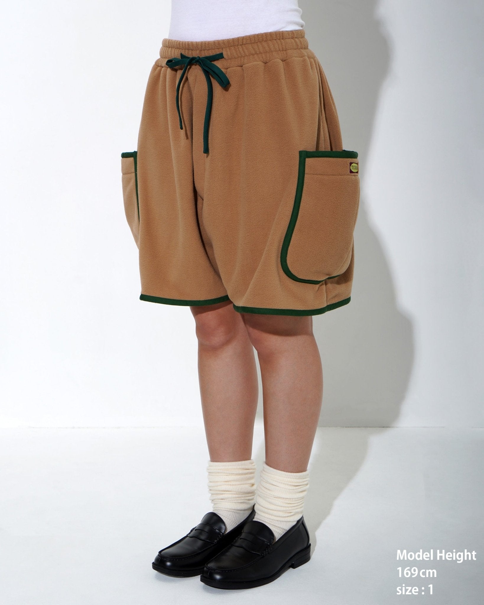 FLEECE PIPING SHORTS - TUCKSHOP