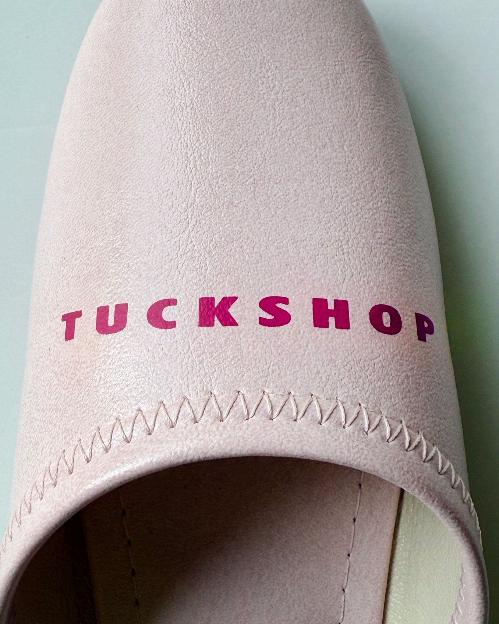LOGO SLIPPER｜TUCKSHOP（タックショップ）公式オンラインストア