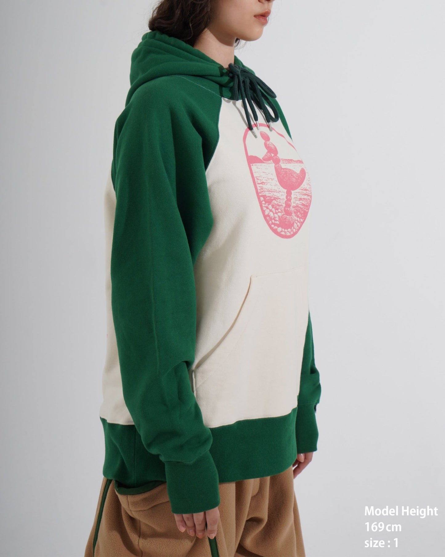 PRINTED RAGLAN HOODIE - TUCKSHOP